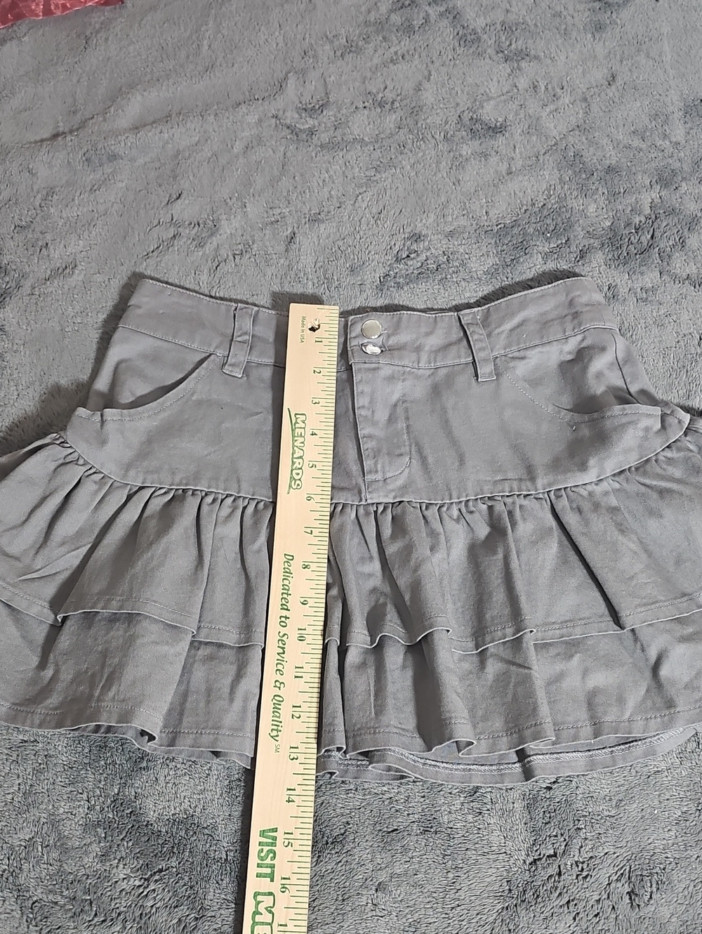 Social Collision Women’s Ruffled Denim Mini Skirt in Gray Size Small - Picture 3 of 5
